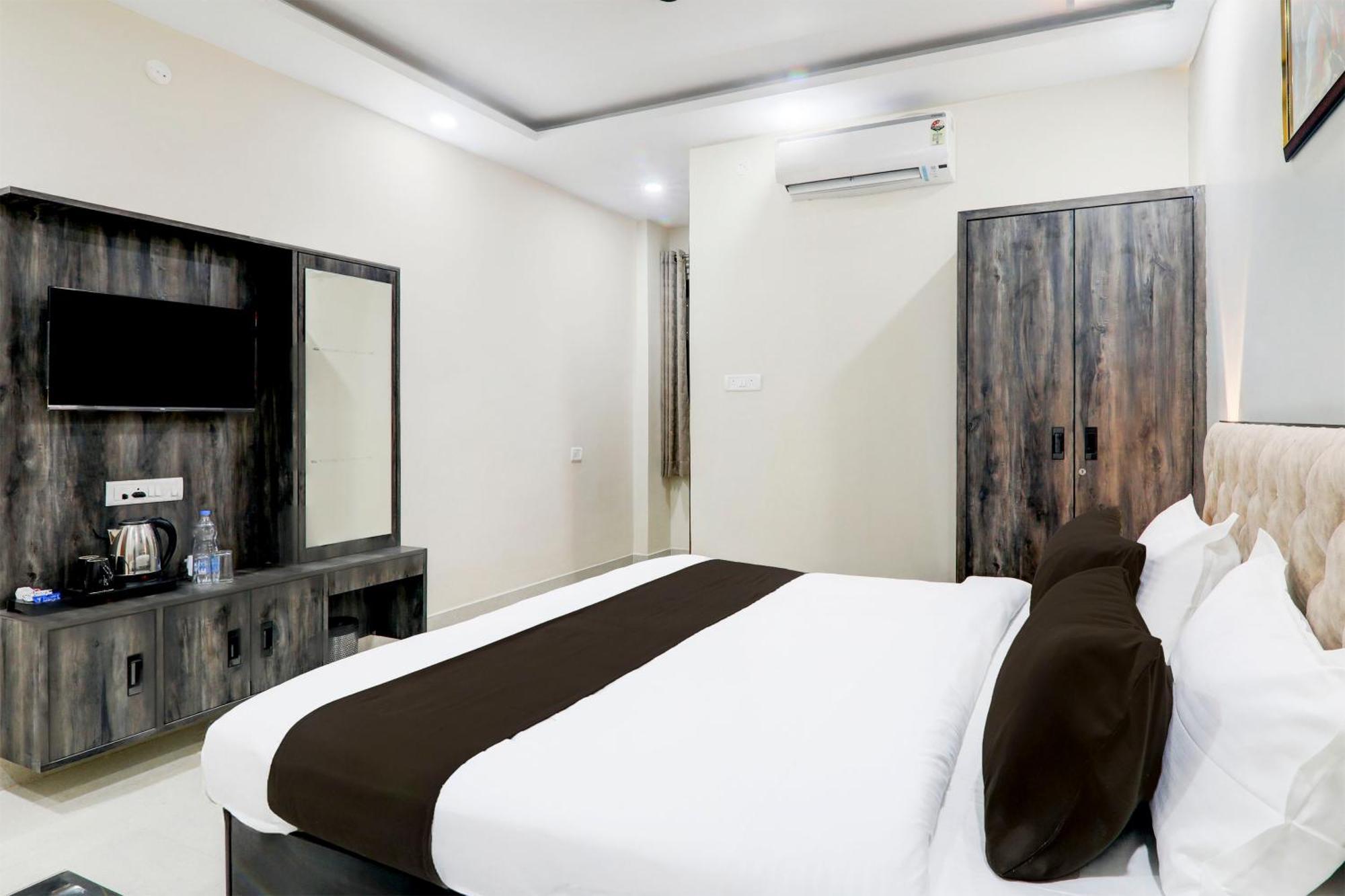 Hotel Super Townhouse Gls International Lucknow Zewnętrze zdjęcie