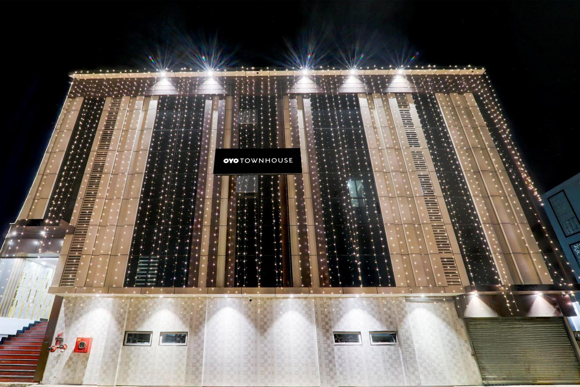 Hotel Super Townhouse Gls International Lucknow Zewnętrze zdjęcie