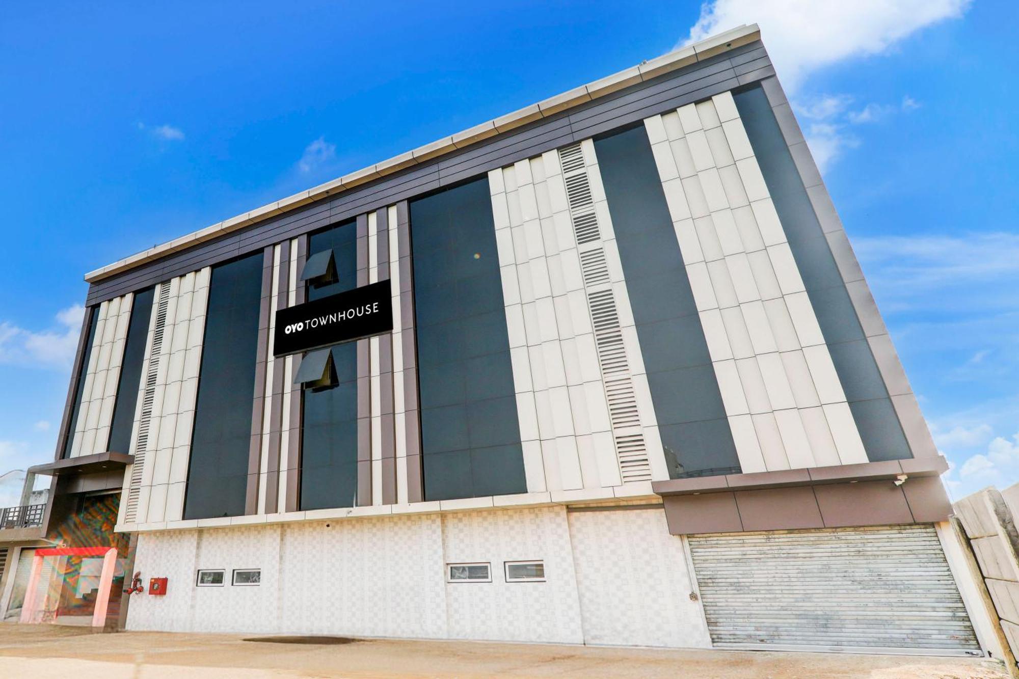 Hotel Super Townhouse Gls International Lucknow Zewnętrze zdjęcie