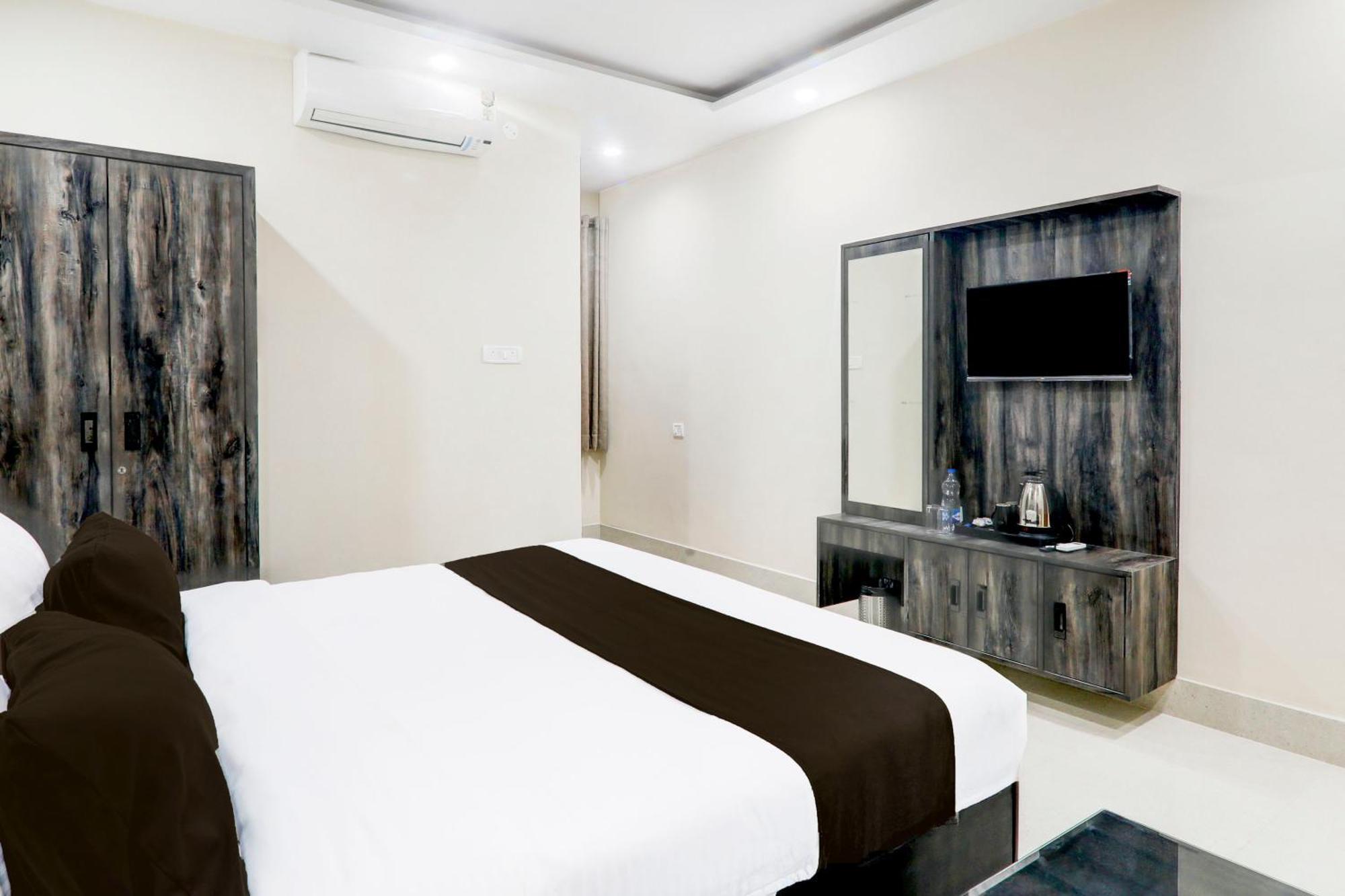 Hotel Super Townhouse Gls International Lucknow Zewnętrze zdjęcie