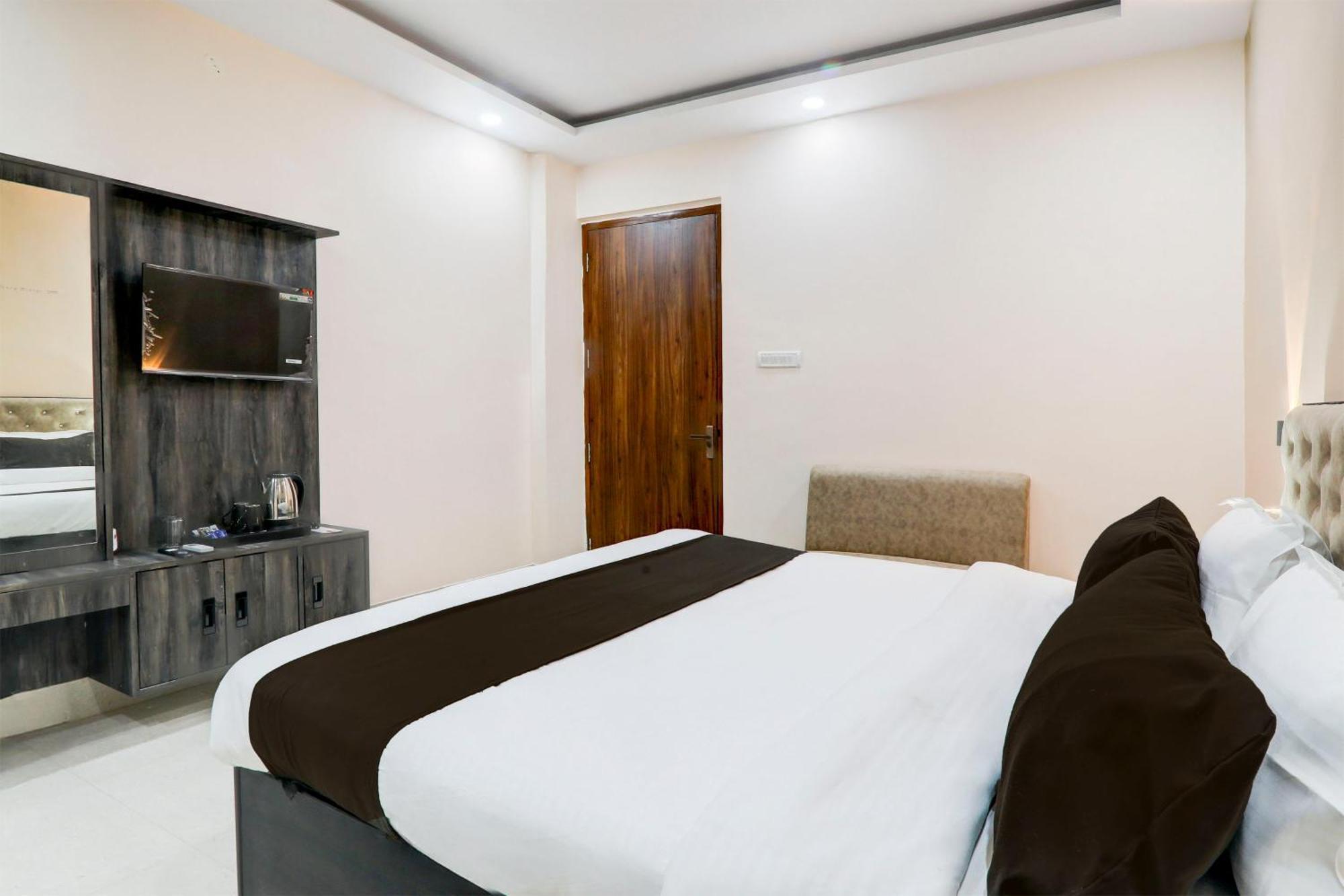 Hotel Super Townhouse Gls International Lucknow Zewnętrze zdjęcie