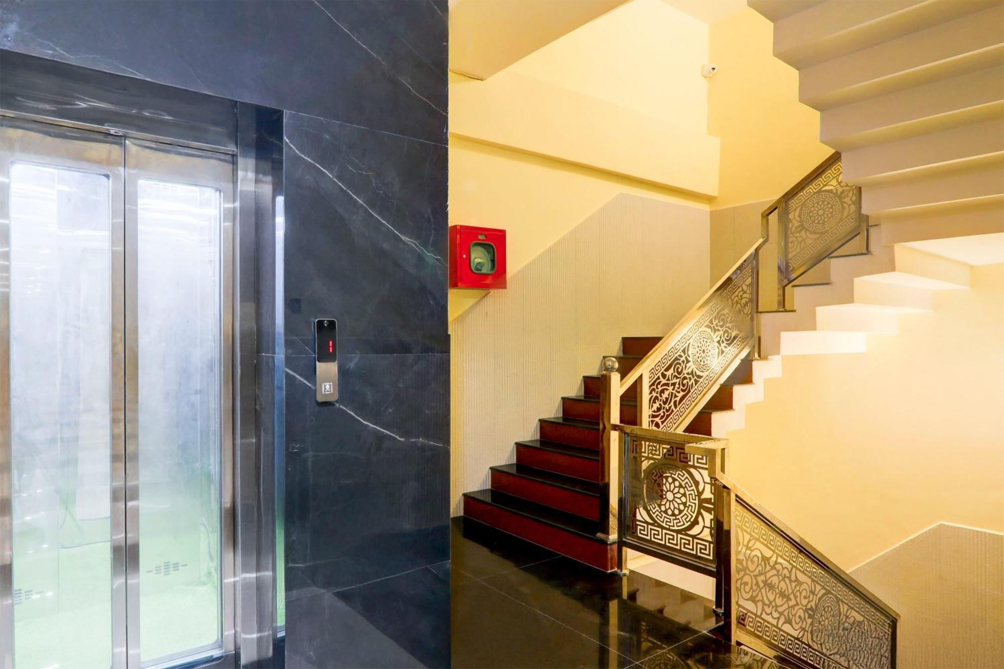 Hotel Super Townhouse Gls International Lucknow Zewnętrze zdjęcie